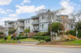 307 15941 Marine Drive, White Rock, BC