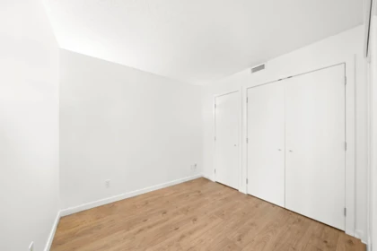 Laundry Room Photo of 910 833 Seymour Street, Vancouver, BC