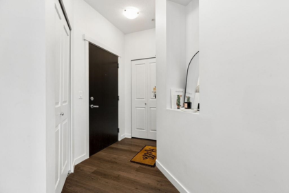 Mudroom Photo of 207 217 W 8th Street, North Vancouver, BC
