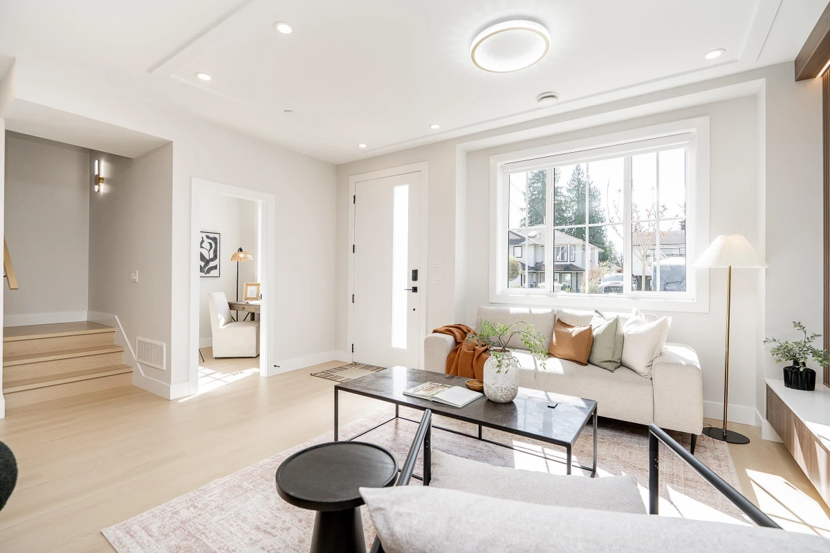Family Room Photo of 101 1619 Manning Avenue, Port Coquitlam, BC