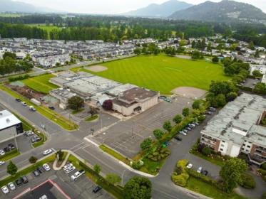Front Yard Photo of 220 45669 Mcintosh Drive, Chilliwack, BC