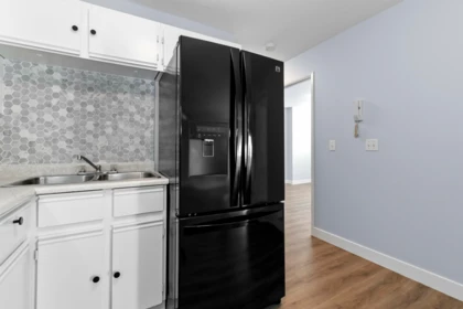 Kitchen Island Photo of 220 45669 Mcintosh Drive, Chilliwack, BC