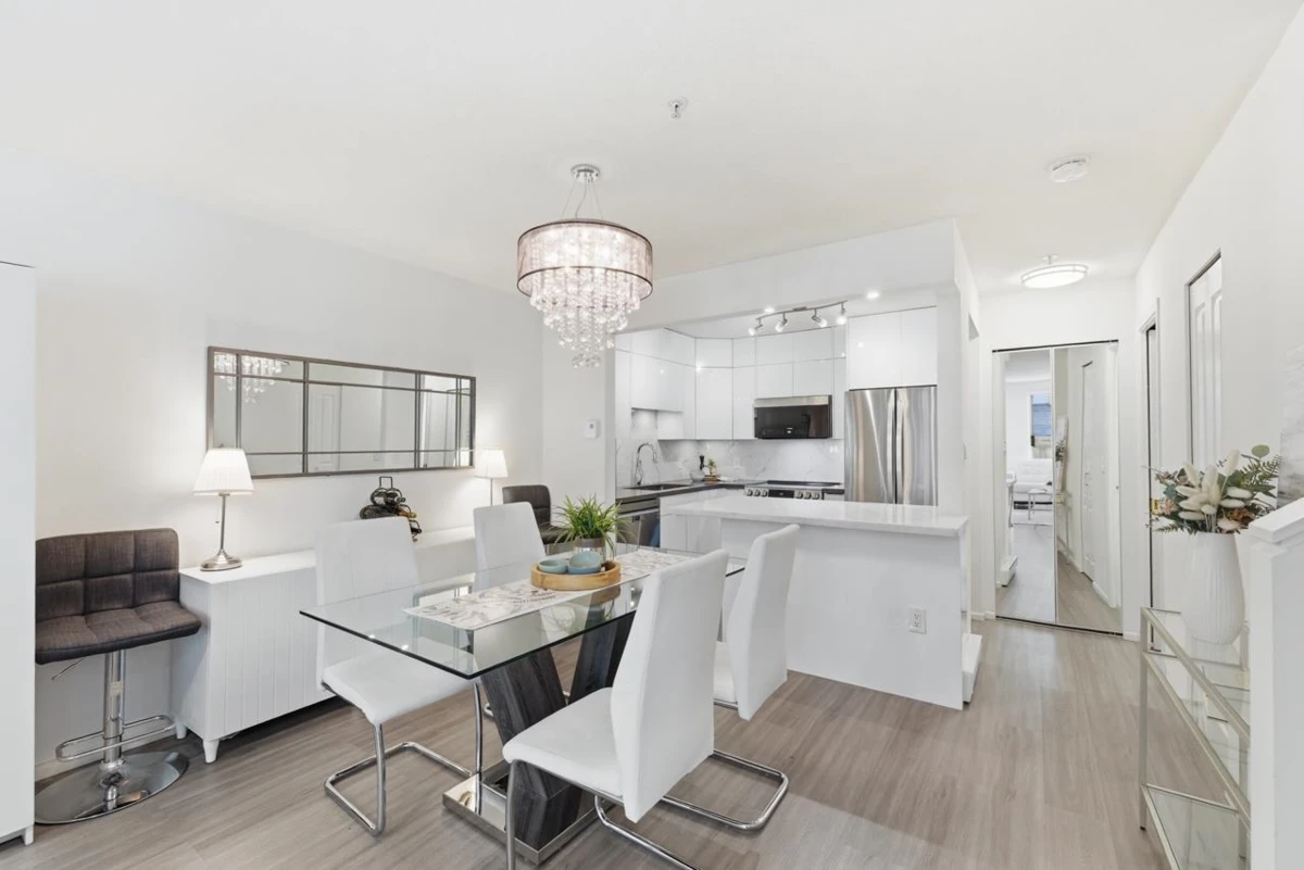 Family Room Photo of 20 3428 Adanac Street, Vancouver, BC
