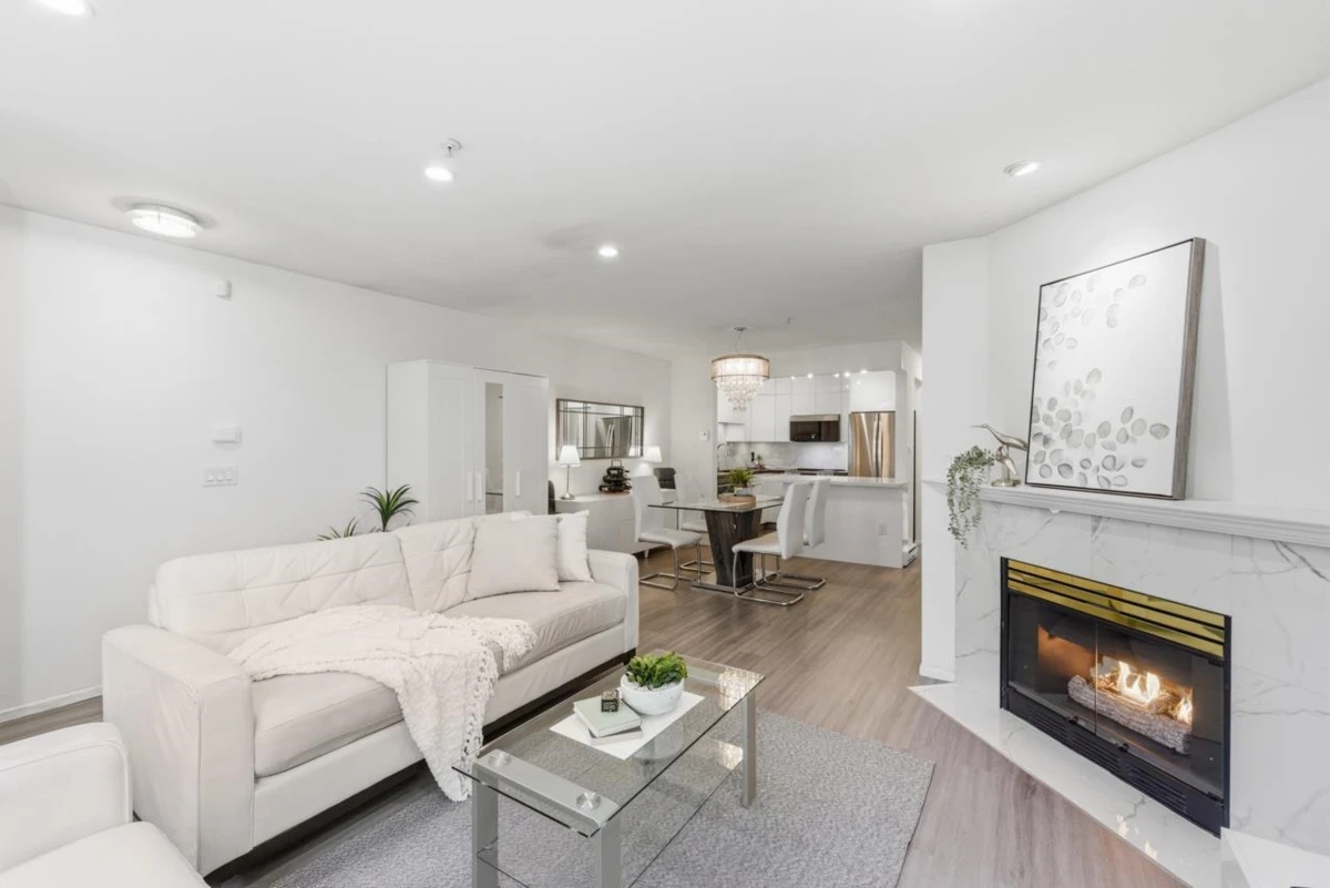Living Room Photo of 20 3428 Adanac Street, Vancouver, BC