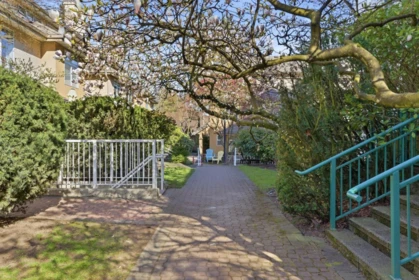 Garden / Landscaping Photo of 20 3428 Adanac Street, Vancouver, BC