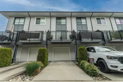 Garden / Landscaping Photo of 2103 18530 Laurensen Place, Surrey, BC