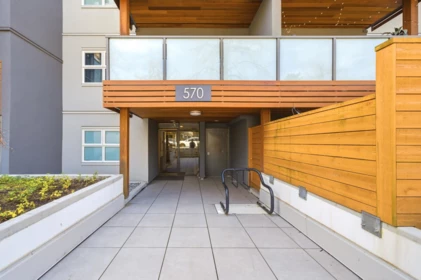 Hallway Photo of 103 570 E 8th Avenue, Vancouver, BC