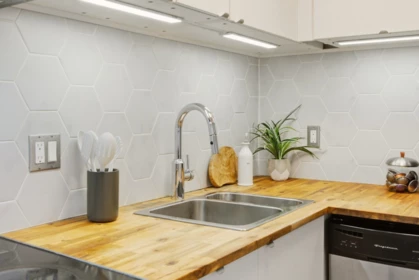 Kitchen Island Photo of 103 570 E 8th Avenue, Vancouver, BC