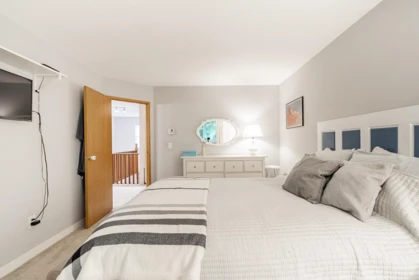 Basement Recreation Room Photo of 15429 90 Avenue, Surrey, BC