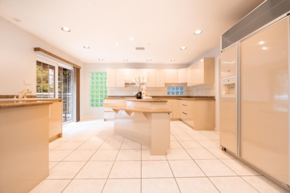 Entry Foyer Photo of 5809 Sperling Avenue, Burnaby, BC