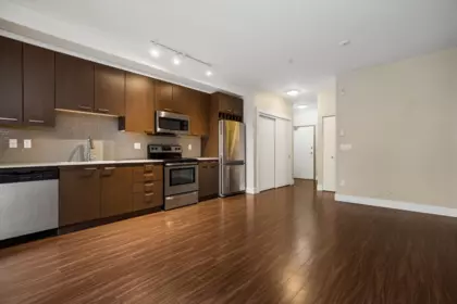 Kitchen Island Photo of 206 2473 Atkins Avenue, Port Coquitlam, BC