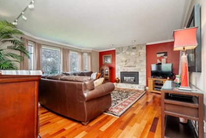 18320 59a Avenue, Surrey, BC, Surrey — Single Family Residence for sale