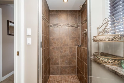 Hot Tub / Spa Photo of 18320 59a Avenue, Surrey, BC
