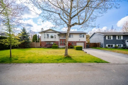 18320 59a Avenue, Surrey, BC, Surrey — Single Family Residence for sale