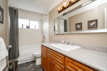 Mudroom Photo of 18320 59a Avenue, Surrey, BC