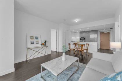 Kitchen Photo of 507 2085 Skyline Court, Burnaby, BC