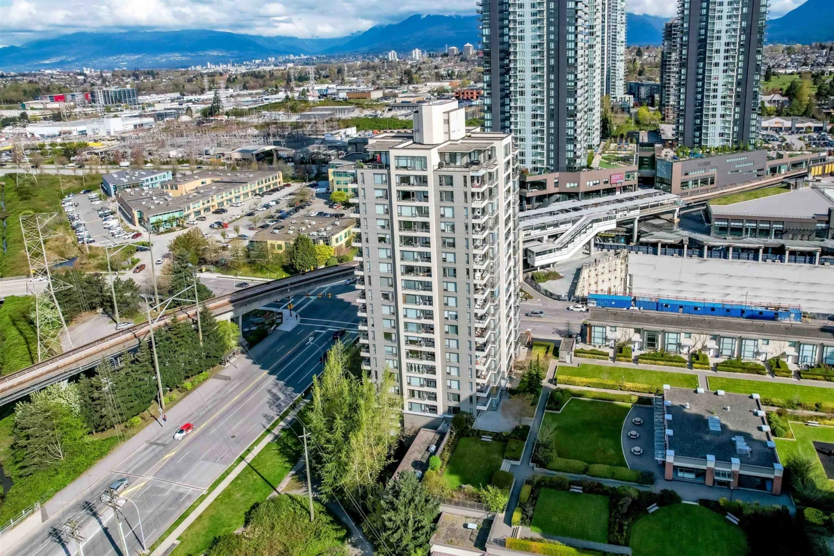 Family Room Photo of 406 4118 Dawson Street, Burnaby, BC