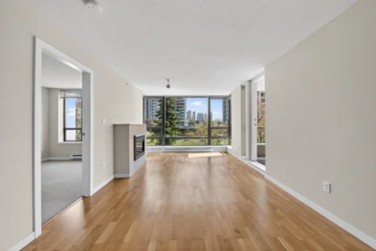 Basement Recreation Room Photo of 406 4118 Dawson Street, Burnaby, BC