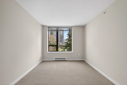 Hallway Photo of 406 4118 Dawson Street, Burnaby, BC