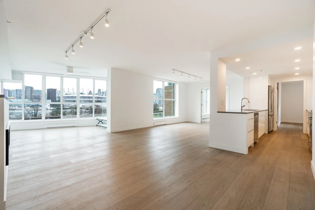 Dining Area Photo of 403 1188 Quebec Street, Vancouver, BC