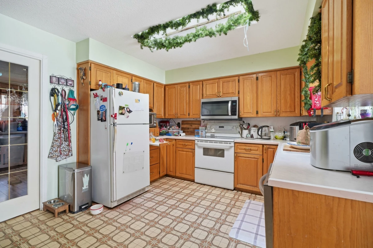 Dining Area Photo of 2574 Campbell Avenue, Abbotsford, BC