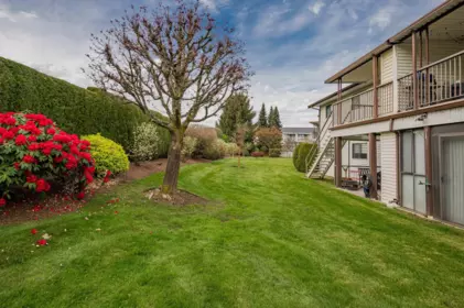 Swimming Pool Photo of 57 32718 Garibaldi Drive, Abbotsford, BC
