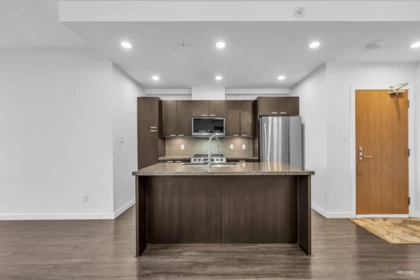 Primary Bedroom Photo of 304 2200 Douglas Road, Burnaby, BC