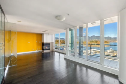 Breakfast Nook Photo of 1002 499 Broughton Street, Vancouver, BC