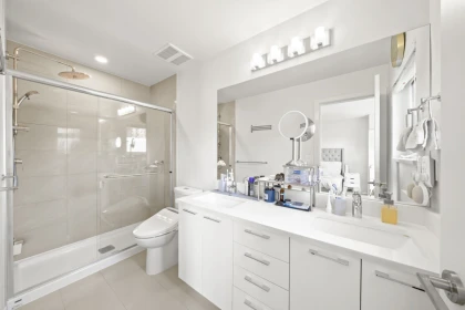 Guest Bathroom Photo of 31 10311 River Drive, Richmond, BC