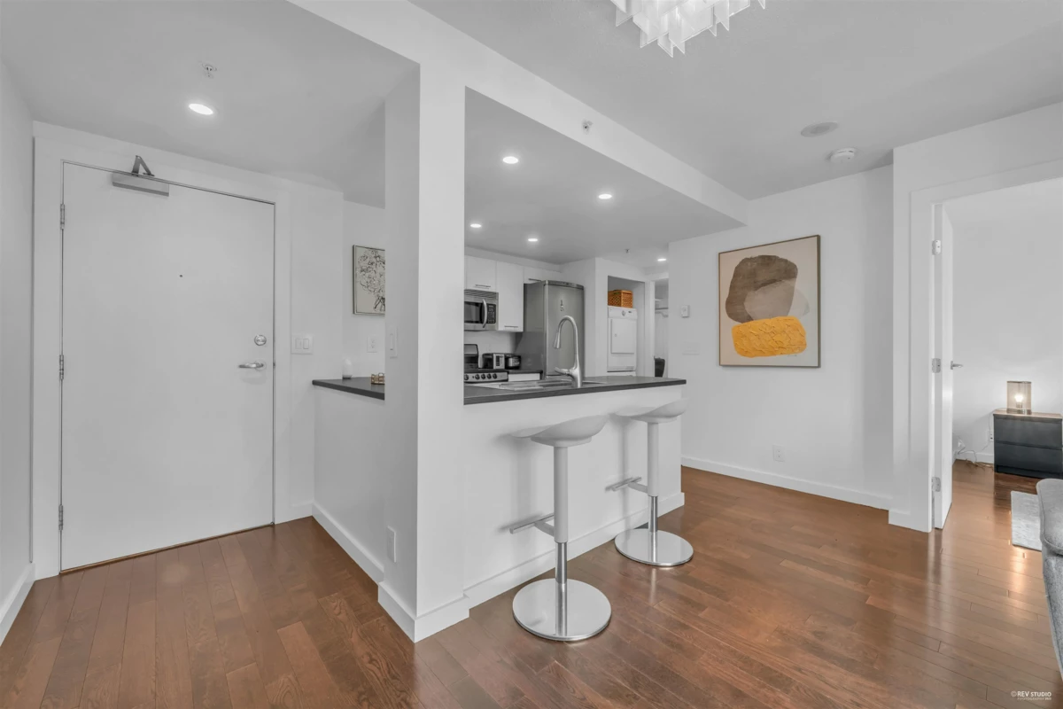 Family Room Photo of 2106 1331 W Georgia Street, Vancouver, BC