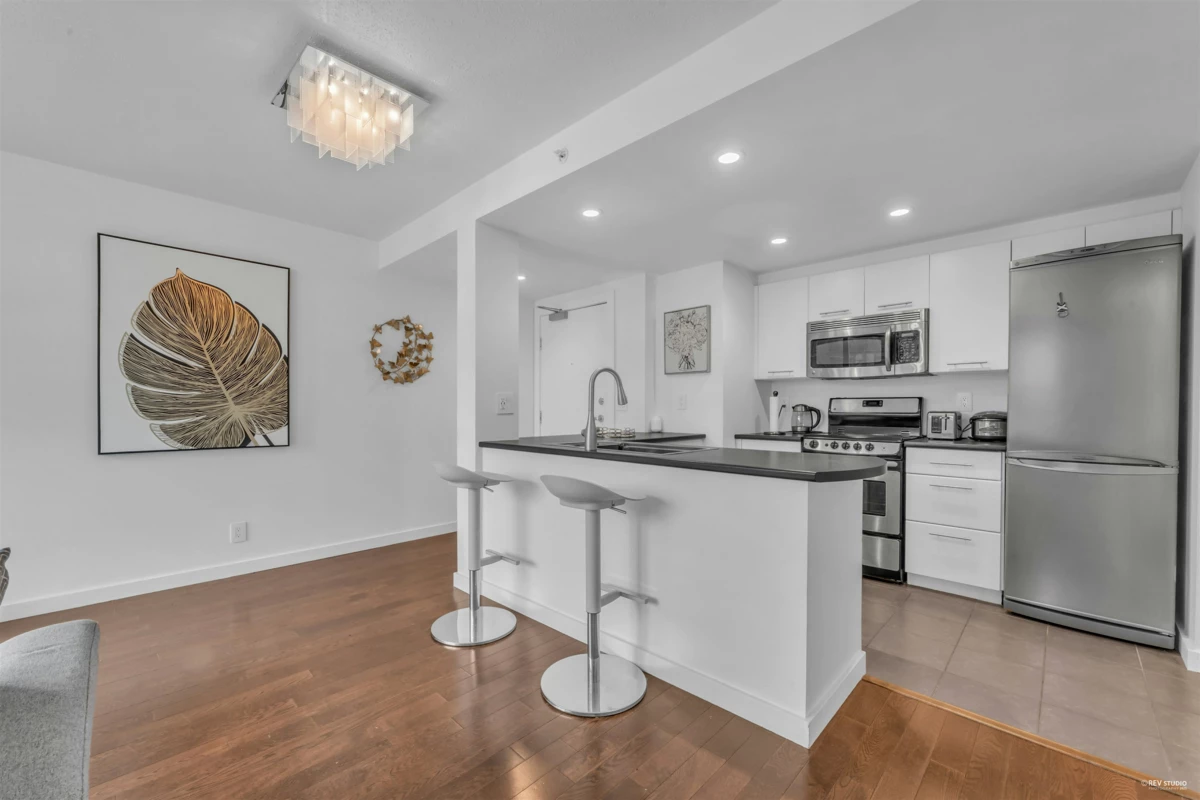 Living Room Photo of 2106 1331 W Georgia Street, Vancouver, BC