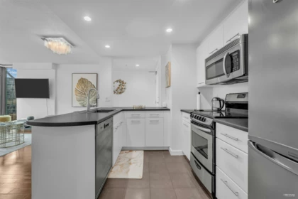 Breakfast Nook Photo of 2106 1331 W Georgia Street, Vancouver, BC
