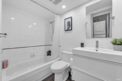 2106 1331 W Georgia Street, Vancouver, BC, Vancouver — Apartment/Condo for sale