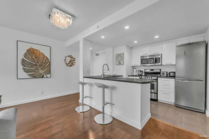 2106 1331 W Georgia Street, Vancouver, BC, Vancouver — Apartment/Condo for sale