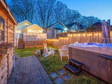 Garden / Landscaping Photo of 2281 E 7th Avenue, Vancouver, BC