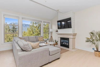 Breakfast Nook Photo of 17 1026 Glacier View Drive, Squamish, BC