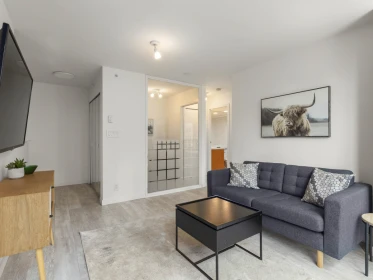 Entry Foyer Photo of 501 1200 W Georgia Street, Vancouver, BC