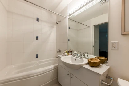 Office / Den Photo of 303 168 E Esplanade, North Vancouver, BC