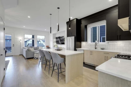 Kitchen Island Photo of 19665 76 Avenue, Langley, BC