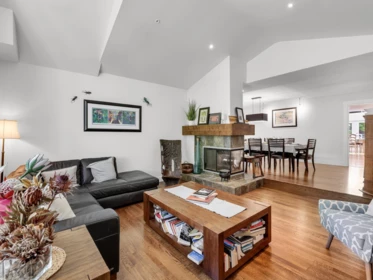Breakfast Nook Photo of 13556 18 Avenue, Surrey, BC