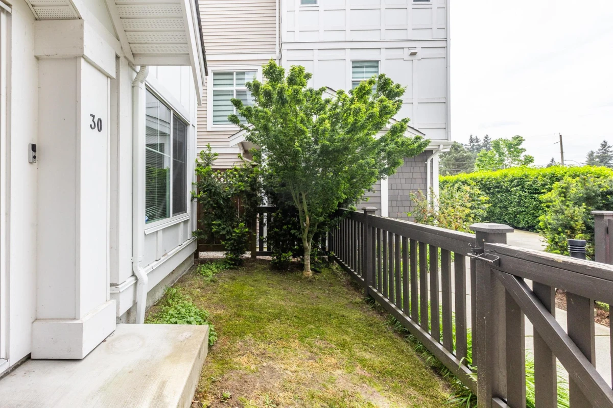 Family Room Photo of 30 12073 62 Avenue, Surrey, BC
