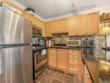 Breakfast Nook Photo of 409 1550 Barclay Street, Vancouver, BC