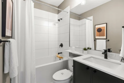 Hallway Photo of 34 2891 Montrose Avenue, Abbotsford, BC