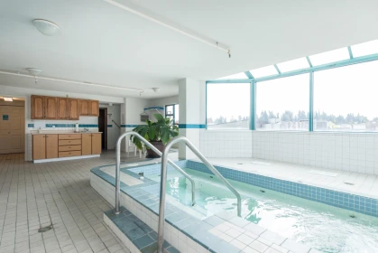 Swimming Pool Photo of 703 32440 Simon Avenue, Abbotsford, BC