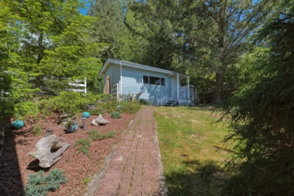 Garden / Landscaping Photo of 4723 Hotel Lake Road, Pender Harbour, BC