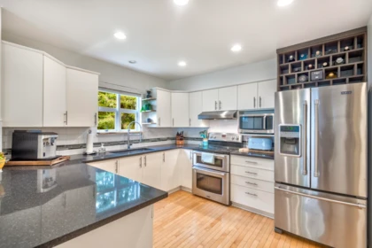Kitchen Photo of 2 3939 Indian River Drive, North Vancouver, BC