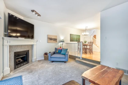 Loft / Bonus Room Photo of 2 3939 Indian River Drive, North Vancouver, BC