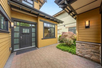 Garden / Landscaping Photo of 1605 Fir Springs Lane, Tsawwassen, BC