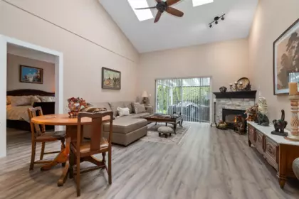 39 730 Mccombs Drive, Harrison Hot Springs, BC, Harrison Hot Springs — Townhouse for sale