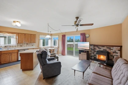 46337 Christina Drive, Chilliwack, BC, Chilliwack — Single Family Residence for sale